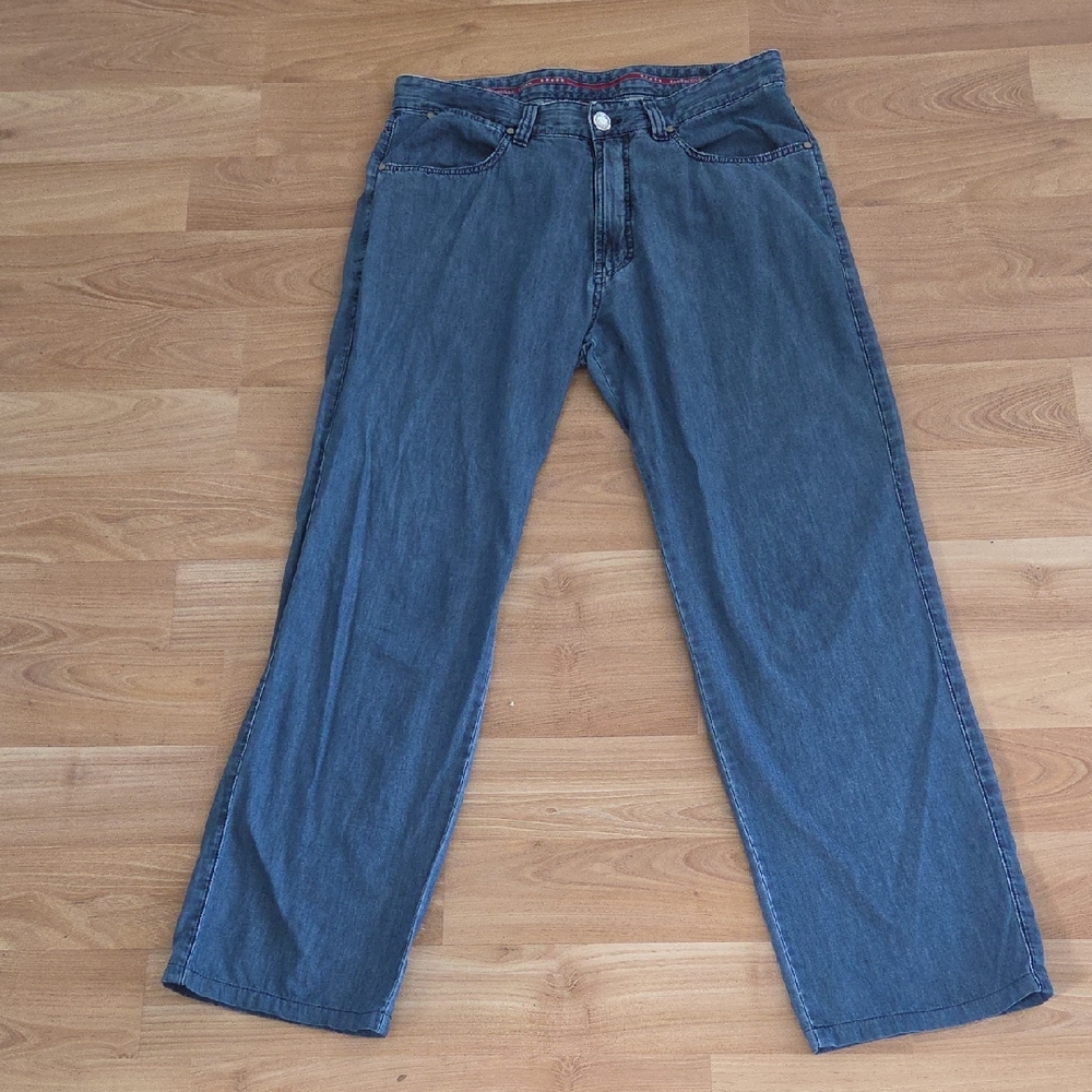Ermenegildo Zegna Relaxed Straight-Leg Jeans in Washed Blue